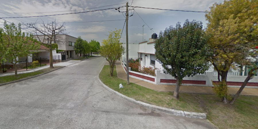 Vecinos de Ringuelet piden que el Municipio recolecte una montaña de ramas