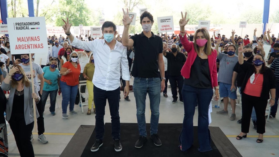 ”Dejemos de ser sumisos y seamos protagonistas”: Cierre de campaña de Lousteau y Posse por la interna de la UCR bonaerense