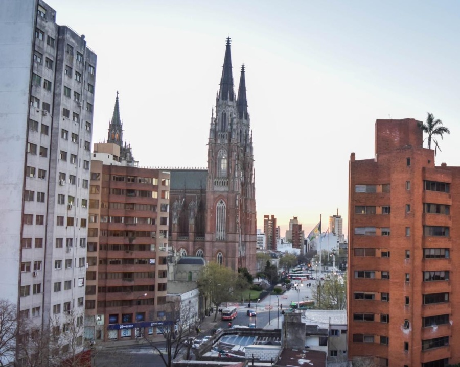 Inquilinos de La Plata muy preocupados: dicen que la ley es ”letra muerta” y piden extender la prohibición de los desalojos