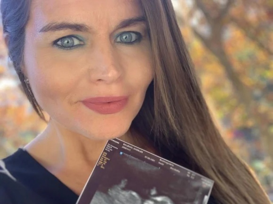 Muy emocionada, Angie Balbiani anunció que está embarazada