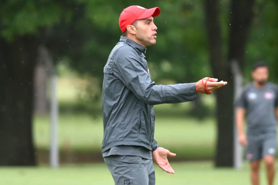 Desábato quiere meter mano en el equipo para romper la mala racha