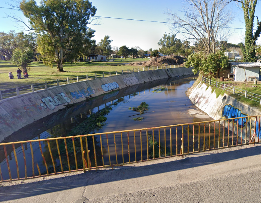 Vecinos de Villa Elisa denuncian constantes carreras clandestinas pasando el Arroyo Carnaval