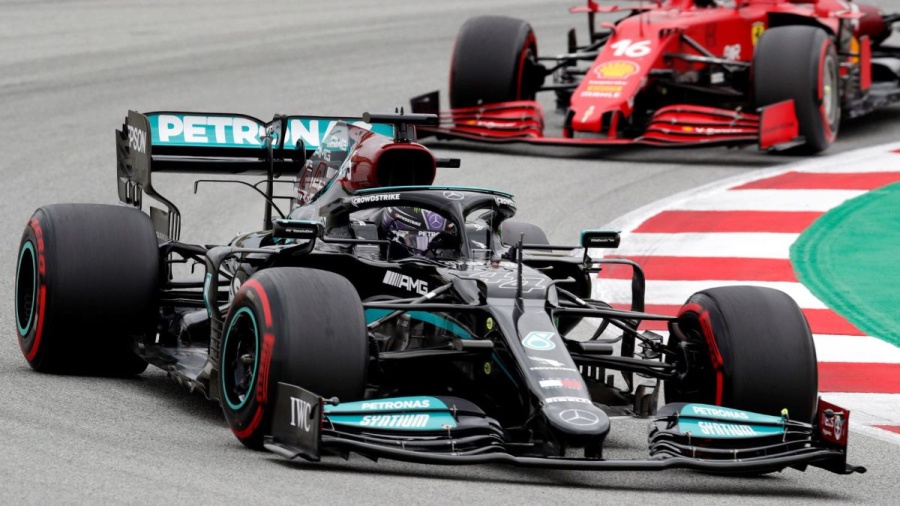 Hamilton venció en España y estira su ventaja en el campeonato
