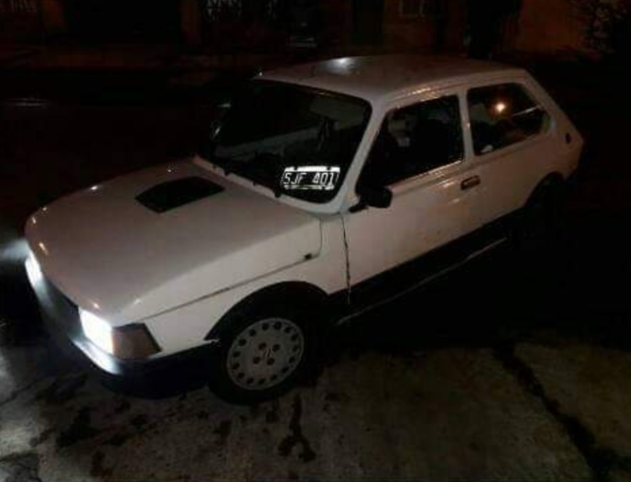 Fueron a Plaza Malvinas a pasar la noche y ahora se quedaron sin auto: ”Estamos desesperados”