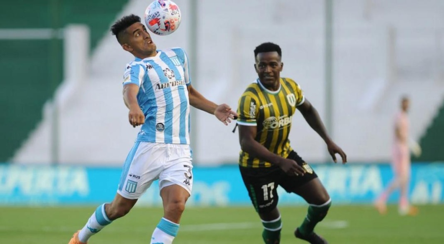 Banfield venció a Racing en el arranque de la Copa de Liga