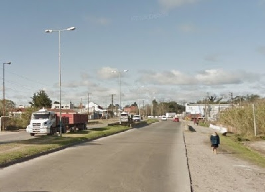 Vecinos de Barrio Jardín reclamaron que están totalmente a oscuras tras la remodelación de la rotonda