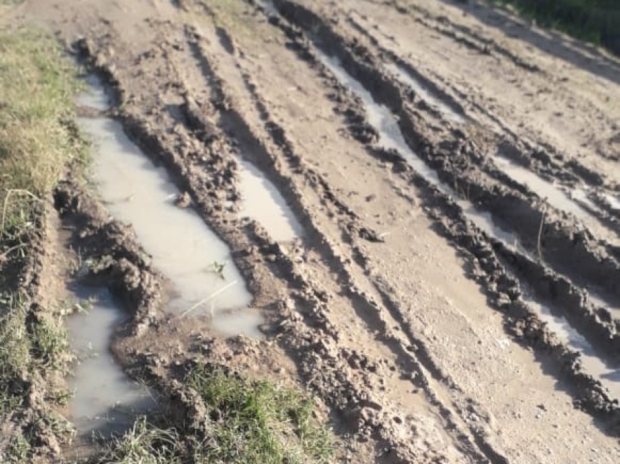 En Romero denuncian que las calles son intransitables y no hay alumbrado público