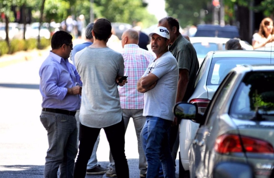 Remiseros de La Plata protestarán en guerra por la suba de tasas: ”Pasaríamos de pagar $16.000 a pagar 63.000”