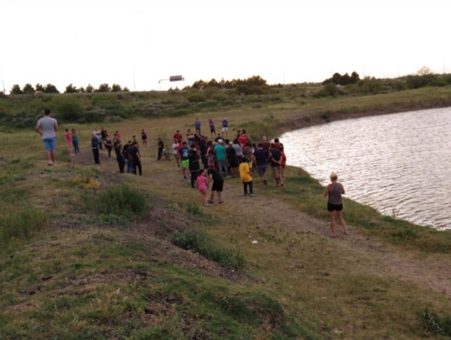 Encontraron muerto al menor que había quedado atrapado en una laguna cercana al Aeroclub de La Plata
