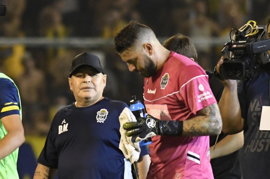 El desgarrador testimonio de un referente de Gimnasia: “Uno tiene la ilusión de que Maradona aparezca en los entrenamientos”