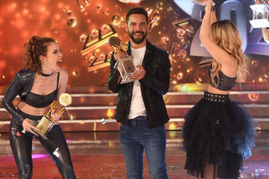Agustín ”Cachete” Sierra se consagró campeón del Cantando 2020