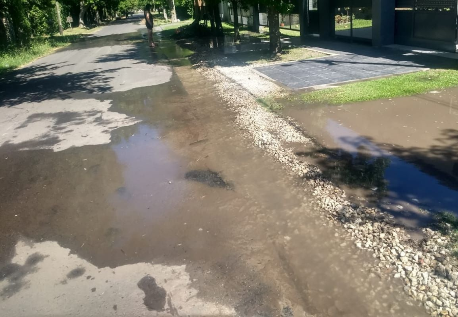 Los vecinos de City Bell sin agua por la rotura de un caño