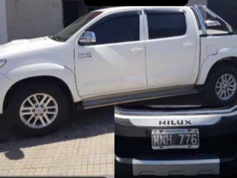 Le robaron la camioneta en la puerta de su casa en plena avenida 44 y necesita de los platenses para encontrarla