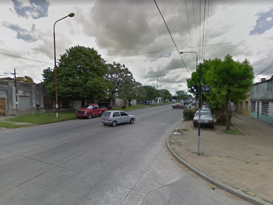 Vecinos de 120 y 530 reclaman por luminarias encendidas a toda hora