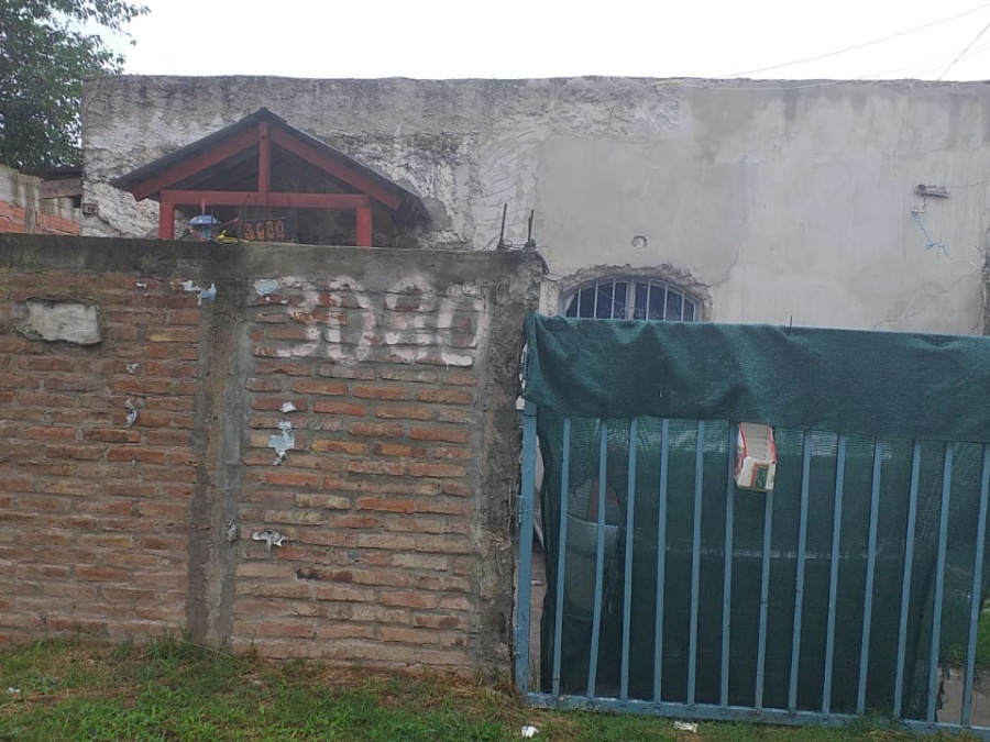 Hubo un tiroteo en su casa de La Plata, llamó 3 veces a la policía y no hicieron nada: ”Es tierra de nadie”