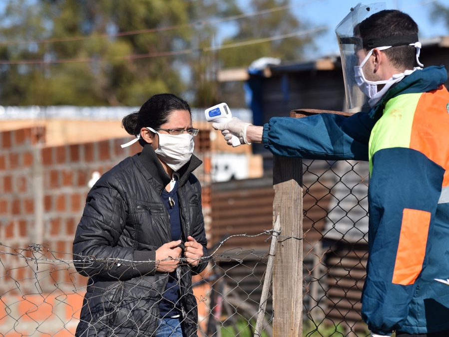 La Plata supera en contagios diarios a La Matanza a pesar de tener la mitad de su población
