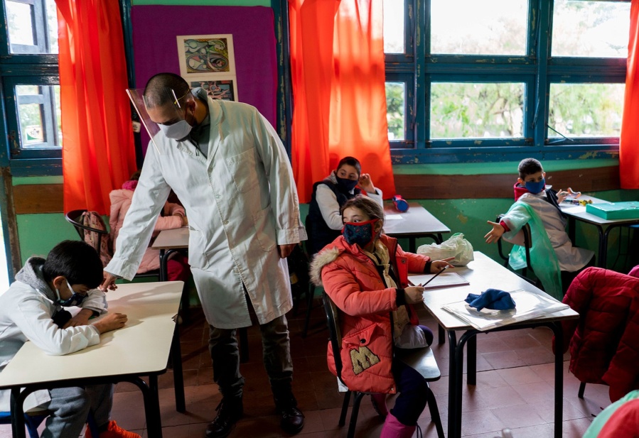 Cafiero se refirió al regreso de las clases presenciales y ratificó que será definido por cada Provincia
