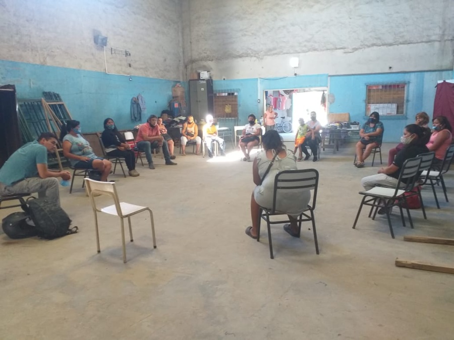 Vecinos y comedores de Melchor Romero cortarán 520 y 173: exigen alimentos al municipio y que pavimenten la avenida 32