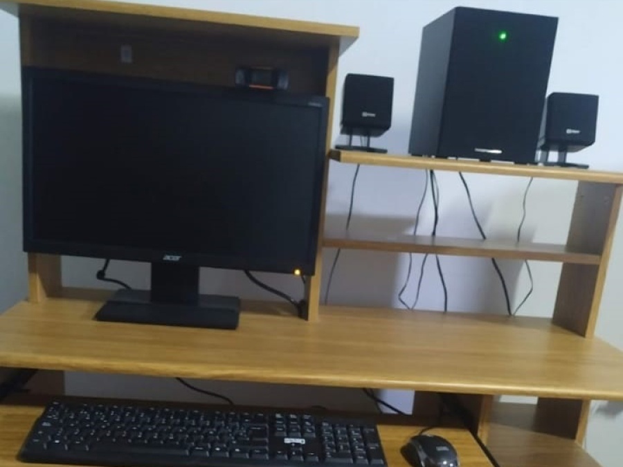 A un docente de Villa Elvira le robaron todo mientras daba clases: ”Necesito la computadora para trabajar”