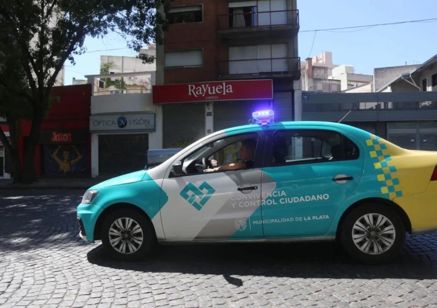 Murió otro trabajador municipal de La Plata y se agudiza el reclamo para que sean vacunados por ser esenciales