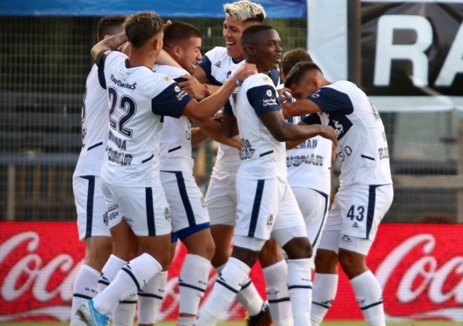 El COVID-19 hace estragos en Gimnasia y quedaron descartados otros tres titulares que iban a jugar contra Lanús