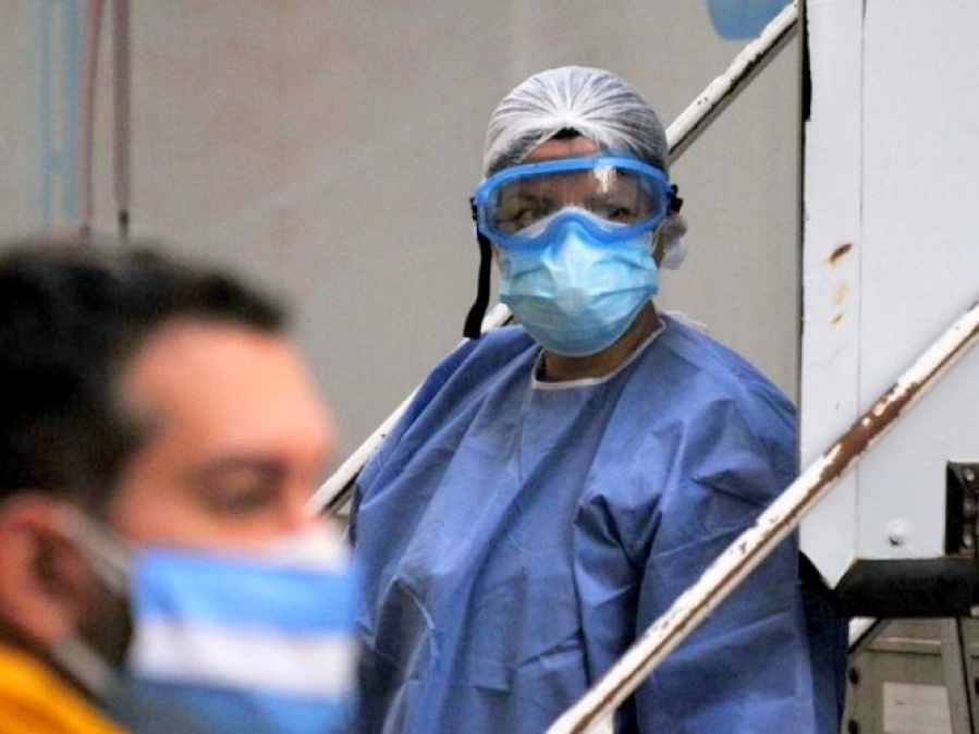 En las últimas 48 horas: Más de 10 mil vacunados, 696 nuevos casos de COVID y 46 fallecidos en la ciudad