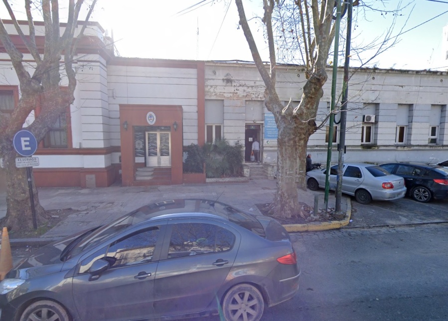 Abusó de su hijastra de 11 años en Los Hornos y la niña contó todos los ataques en audios