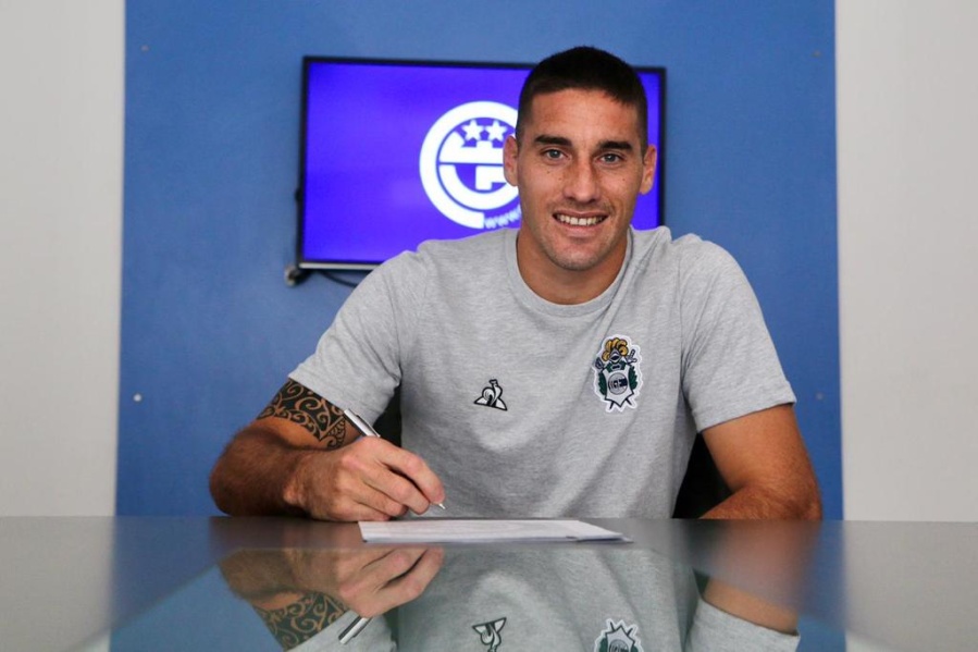 Gimnasia anunció la continuidad de un futbolista titular