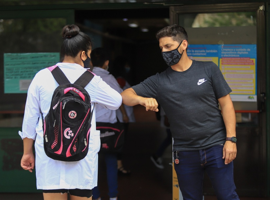 Provincia habilitó ciertas actividades presenciales en escuelas de La Plata, Berisso y Ensenada