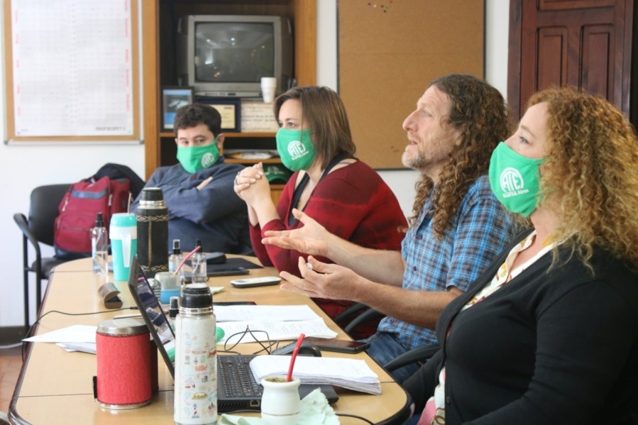 Tras el acuerdo con los docentes, Provincia se reúne con los gremios estatales por la paritaria 2021