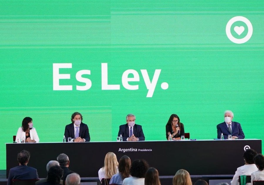 Alberto Fernández: ”Es un paso importantísimo para que la sociedad sea un poco más igualitaria y justa”