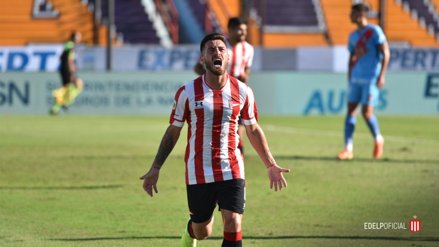 Estudiantes vapuleó 5-0 a Arsenal: Deian Verón se estrenó en Primera y atención al golazo de taco de Cauteruccio