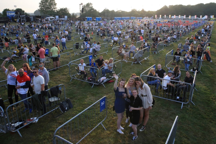 Habilitaron eventos culturales al aire libre con hasta 100 personas en Provincia: La Plata mira atenta y así es el protocolo