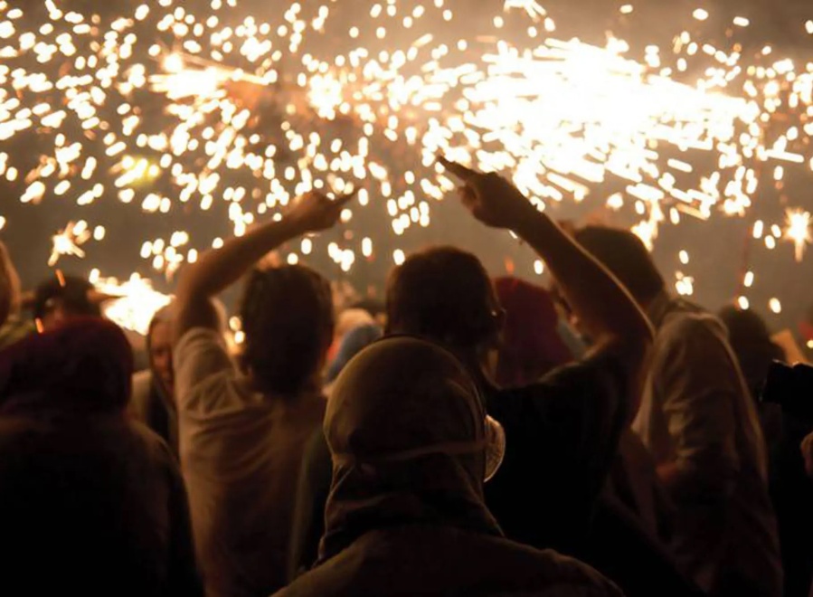 Kicillof ordenó dar marcha atrás con las fiestas al aire libre en La Plata y el resto de la Provincia