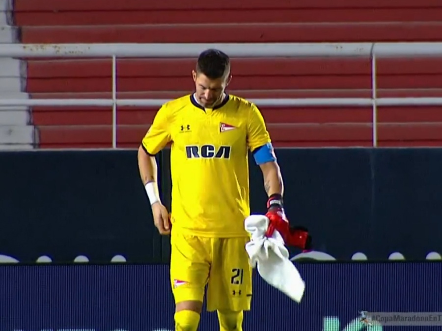 Estudiantes se pinchó y lo perdió en el final