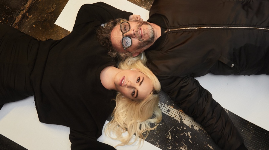 Fito Páez y Lali nos presentan ”Gente en la calle”