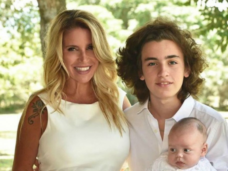 Florencia Peña, emocionada hasta las lágrimas por el egreso de su hijo: ”Te bancamos en lo que elijas hacer”