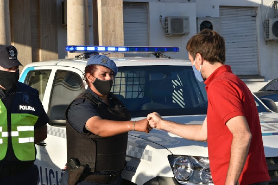 Comenzaron a vacunar contra el COVID-19 a las fuerzas de seguridad en la Provincia: arrancaron en La Matanza y Berazategui