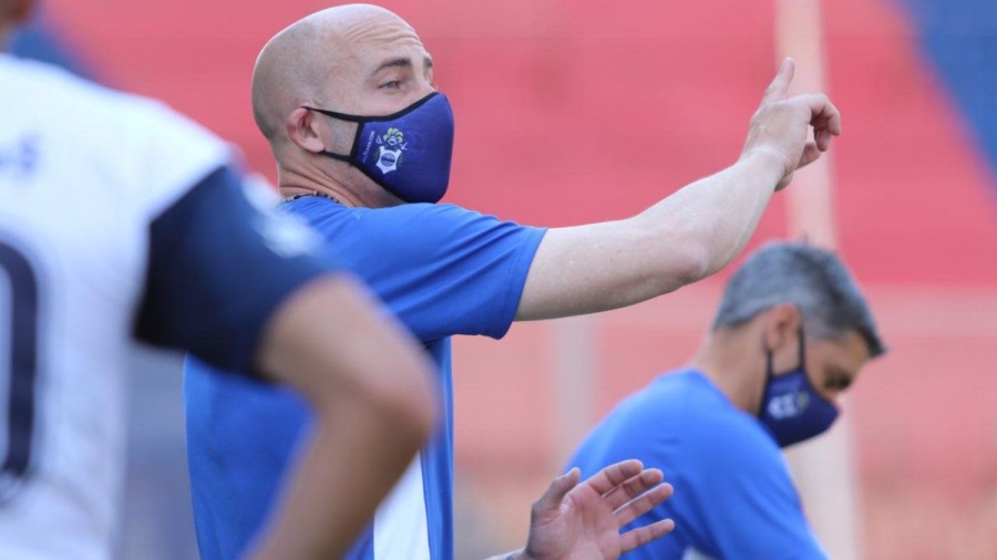 Gimnasia entrenó y Méndez definió el equipo