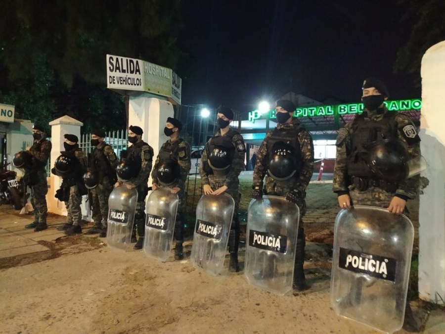 Un policía herido y un hombre muerto, tras enfrentamientos en un hospital de San Martín