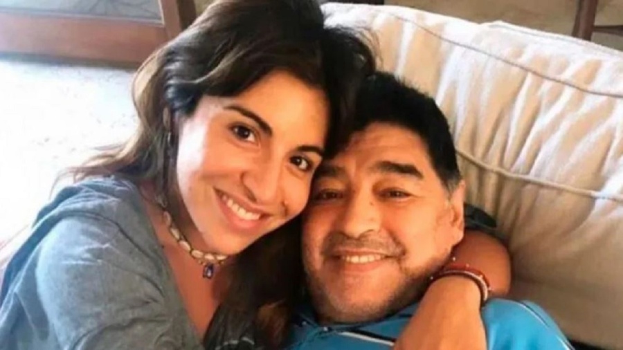 Gianinna Maradona convocó a una marcha por Diego: ”No murió, lo mataron”
