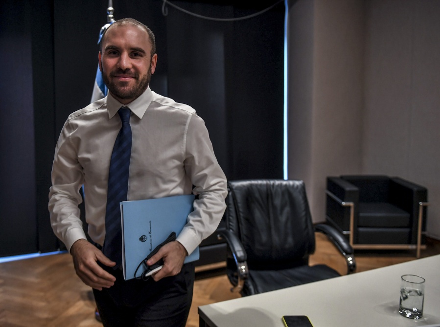 Martín Guzmán y el laberinto de las tarifas: su profe y un paper clave de 1989 le ordenan subirlas