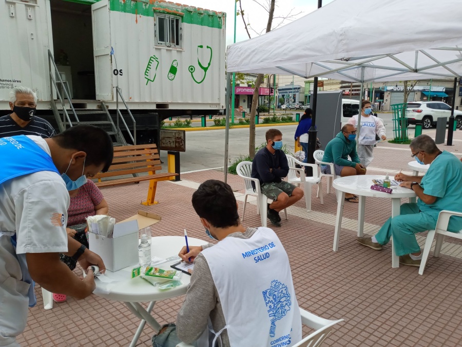 Reprogramaron el móvil de hisopado que iba a instalarse en Plaza Italia