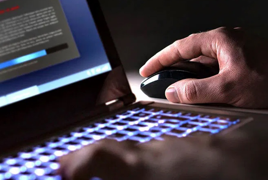 Le hackearon su cuenta bancaria, sacaron un prestamo de 300 mil pesos y desde el banco la hacen responsable