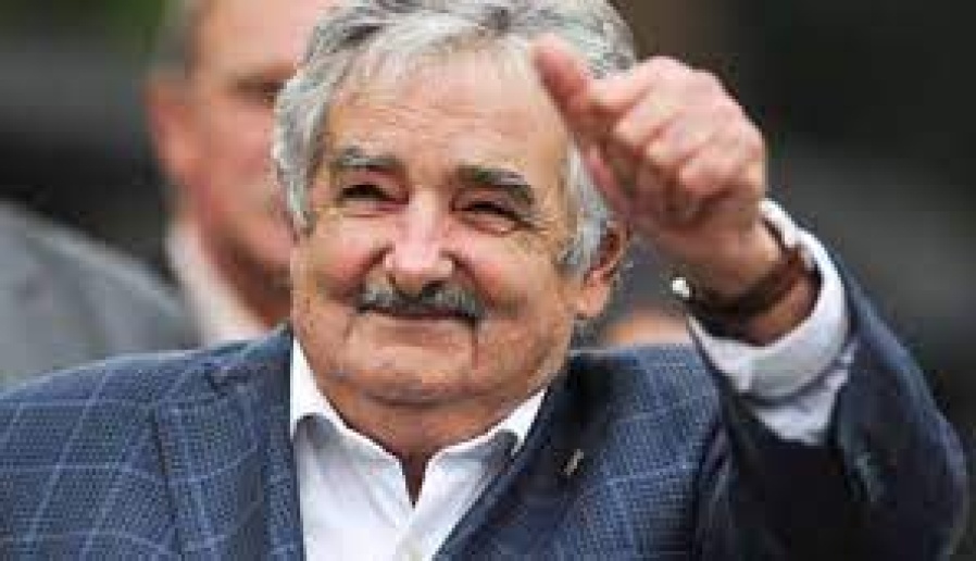 Mujica se encuentra en buen estado de salud tras ser intervenido quirúrgicamente