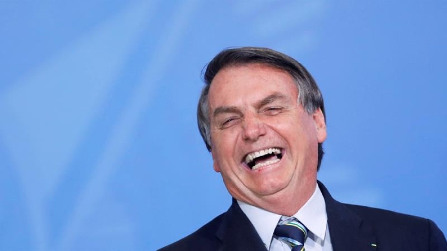 Pese a las idas y vueltas por un posible colapso sanitario, Bolsonaro dijo que la Copa América se hará en Brasil