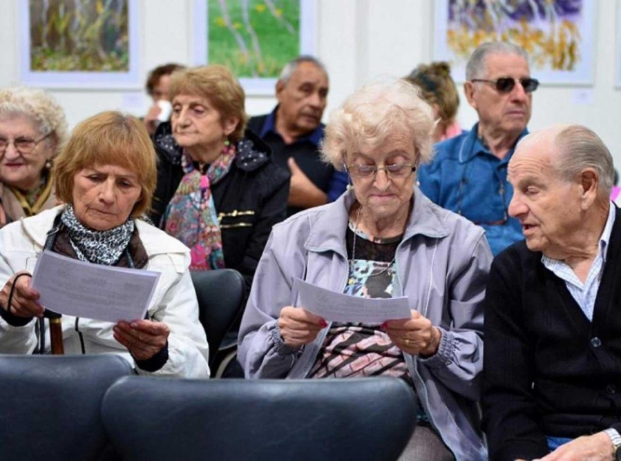 Alberto Fernández prometió que todas las jubilaciones subirán en diciembre