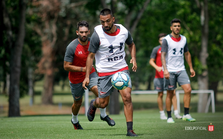 Estudiantes entrena buscando cerrar decorosamente el grupo
