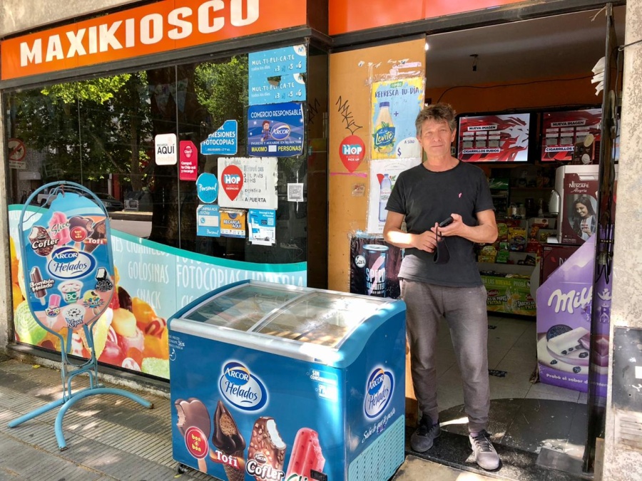 Vaciaron el kiosco de 13 y 45 por séptima vez pero le dejaron las monedas: ”Me lo veía venir; ya es un ritual”