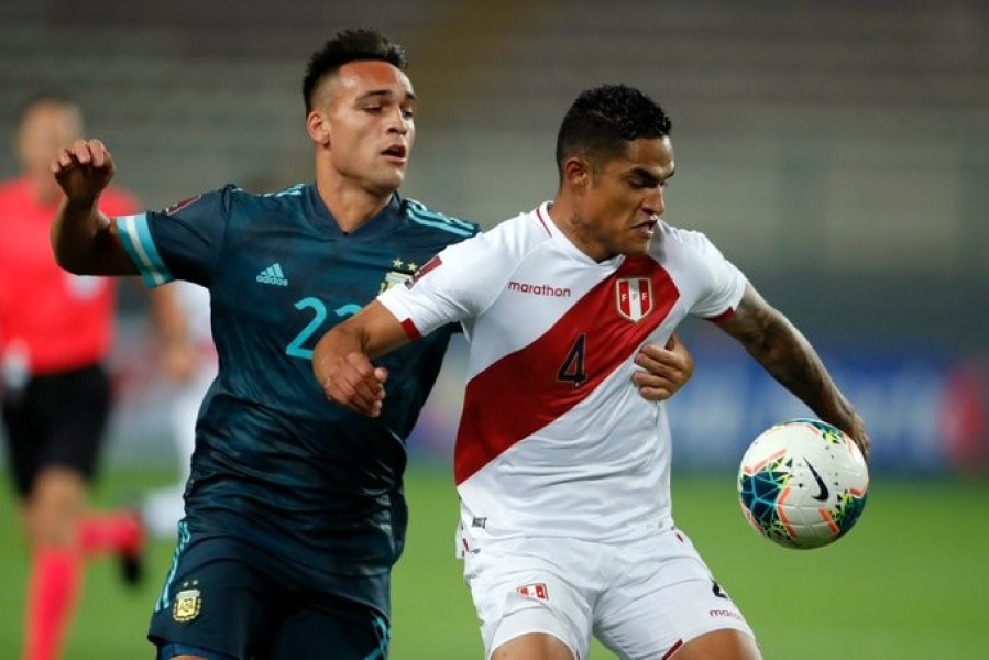 La Selección Argentina derrotó a Perú en Lima